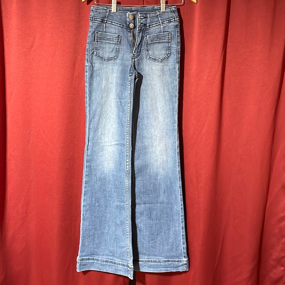 Shyanne 27/36 medium wash jeans
